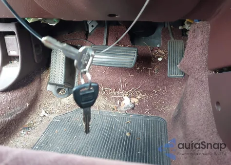 1992 Honda Accord Dx из США, поврежденный, VIN 1HGCB7643NA202599